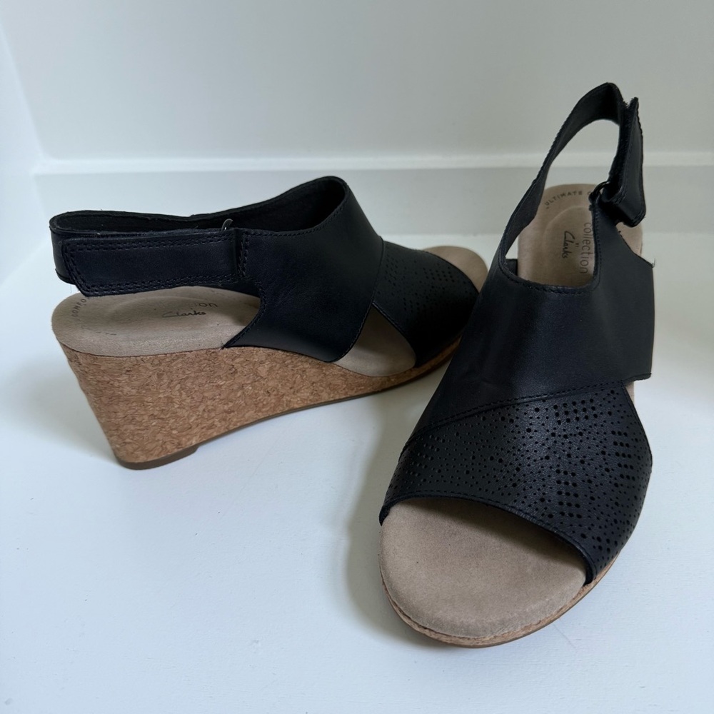 Clarks Black Leather Wedge Sandals 9M